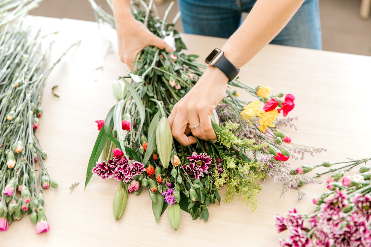 What to Write on a Flower Card: Messages for Every Occasion