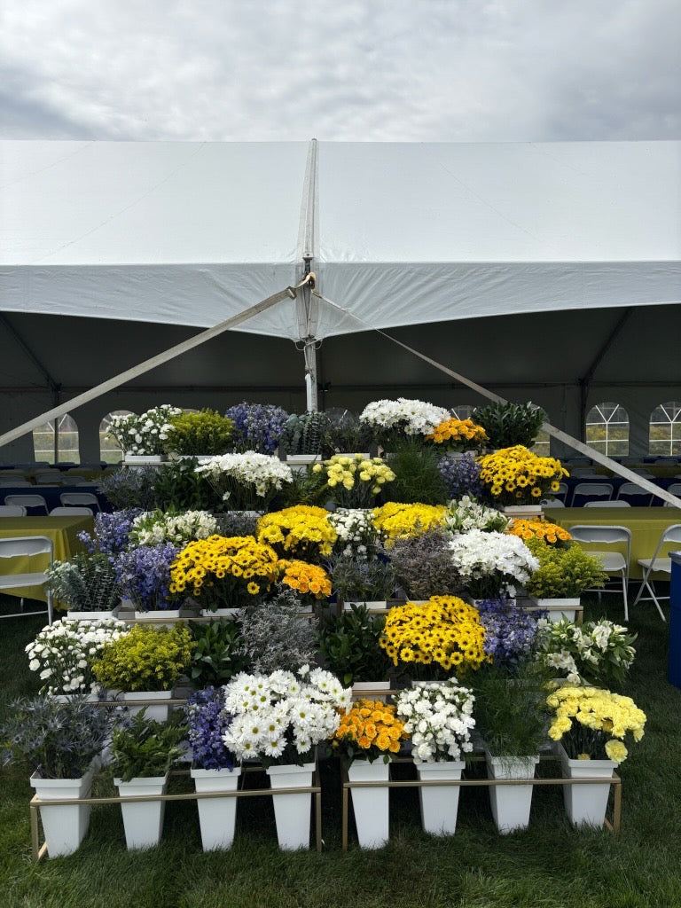 Why a Flower Bar Is the Summer Event Everyone Remembers